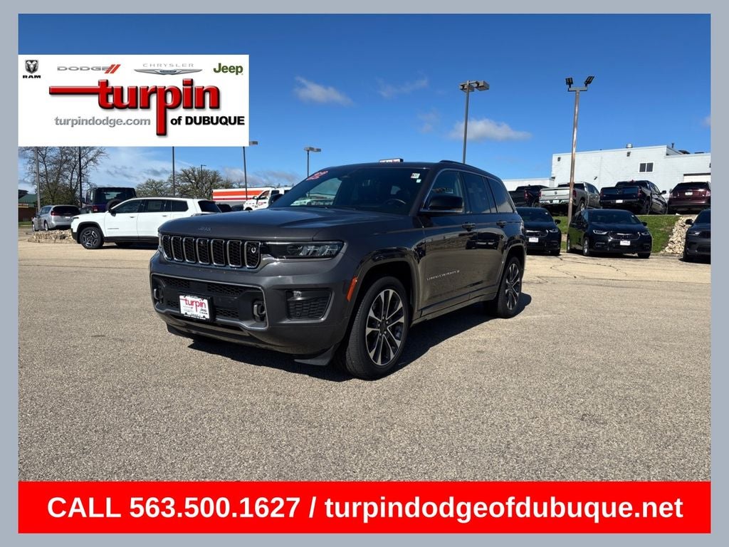 2022 Jeep Grand Cherokee Overland in Baltic Gray Metallic Clearcoat — front three-quarter view