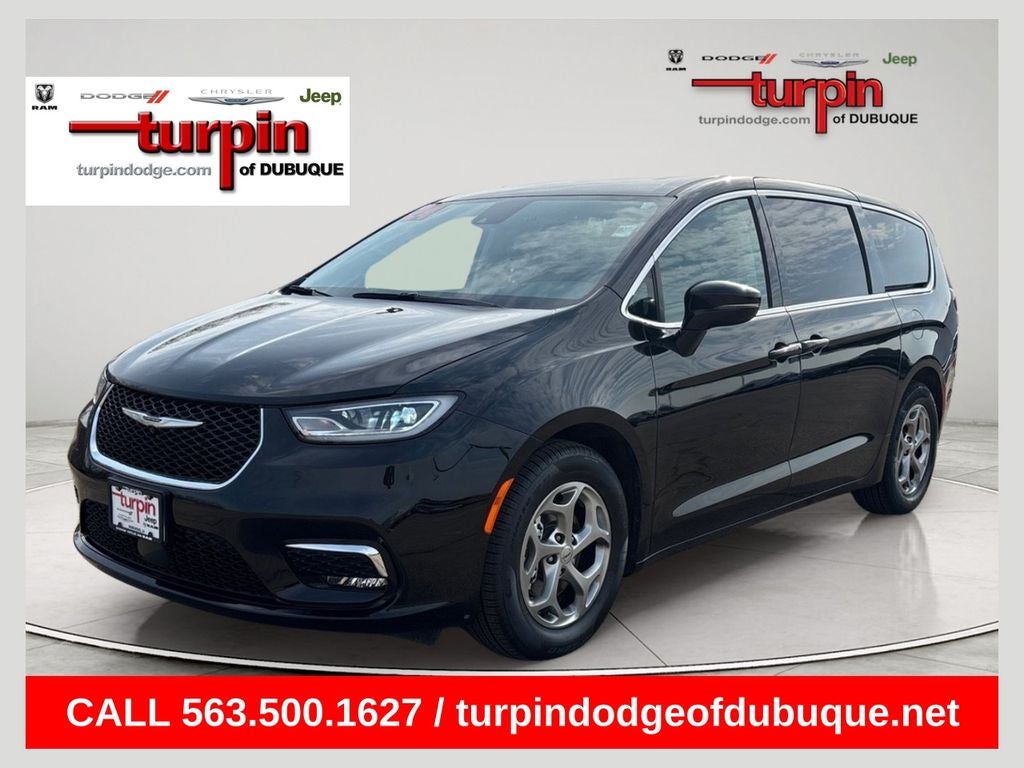 2024 Chrysler Pacifica Limited in Diamond Black Crystal Pearlcoat — front three-quarter view