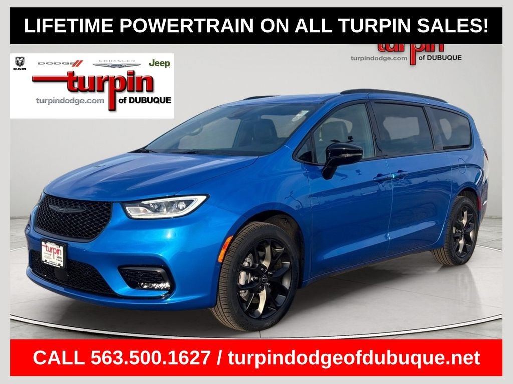 2026 Chrysler Pacifica Select in Hydro Blue Pearlcoat — front three-quarter view