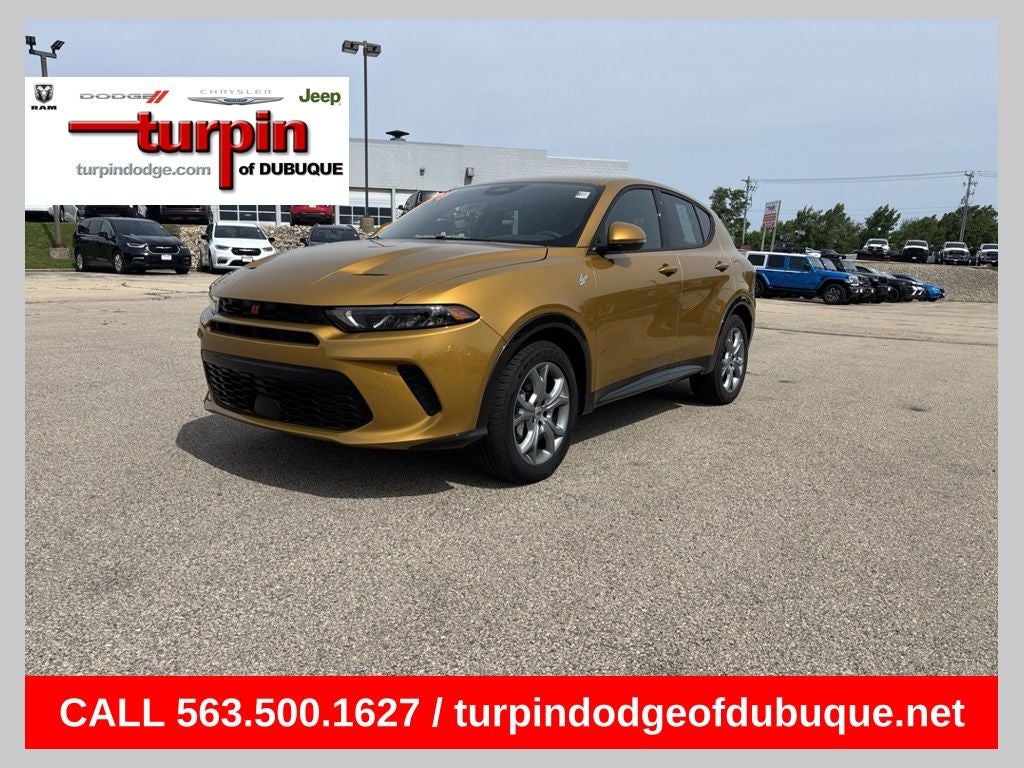 2024 Dodge Hornet R/T in Acapulco Gold — front three-quarter view