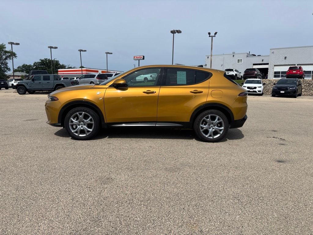 2024 Dodge Hornet — side profile view